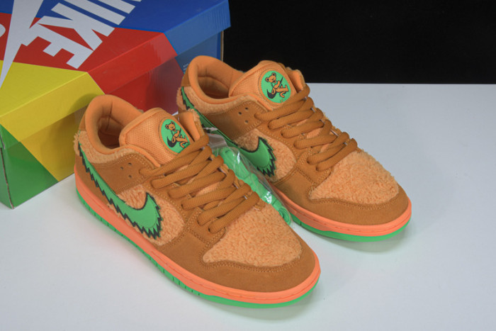 dead x nike sb dunk low“ orange bear” cj5378-800