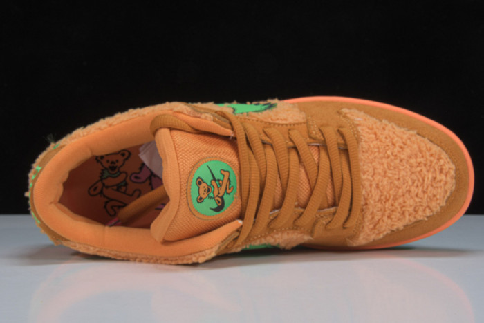 dead x nike sb dunk low“ orange bear” cj5378-800