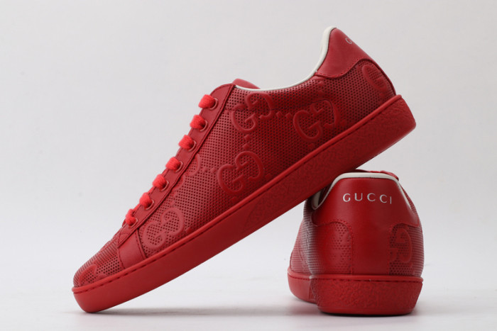 g*u*i ace embroidered low-top sneaker e2333