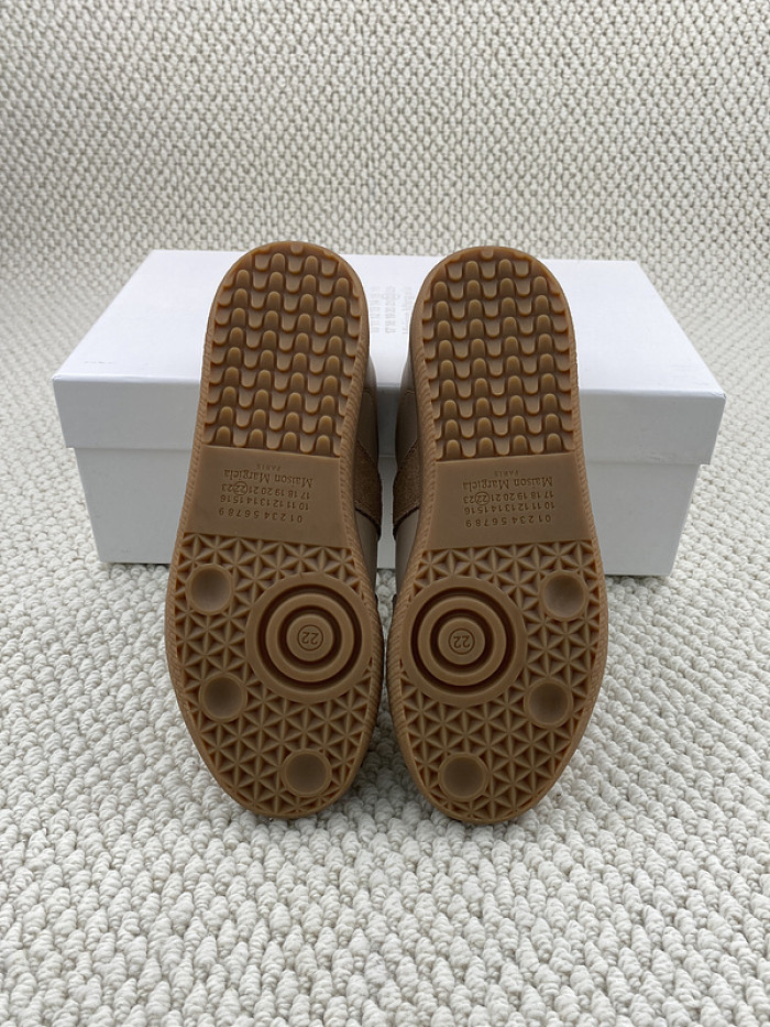 ma*s*n Ma*i*la sneakers