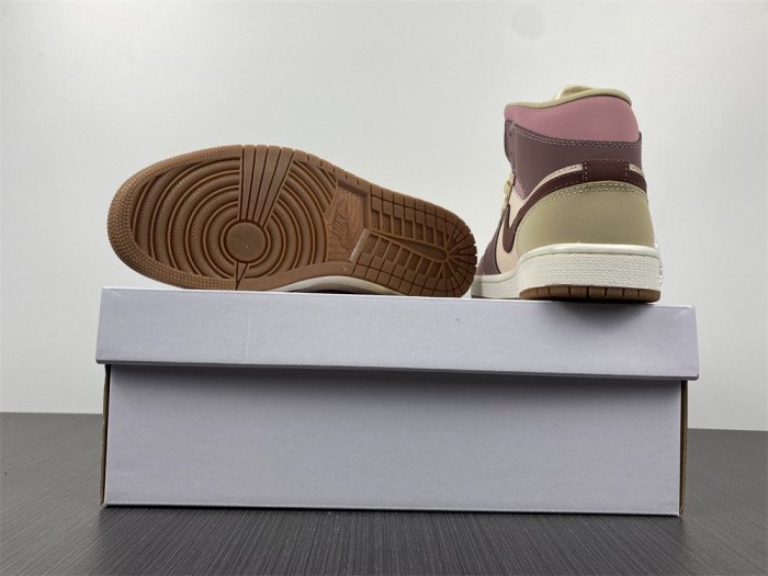 air jordan 1 mid se dark pony smoky mauve do7440-821