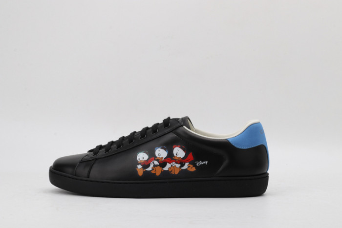g*u*i ace embroidered low-top sneaker e2318